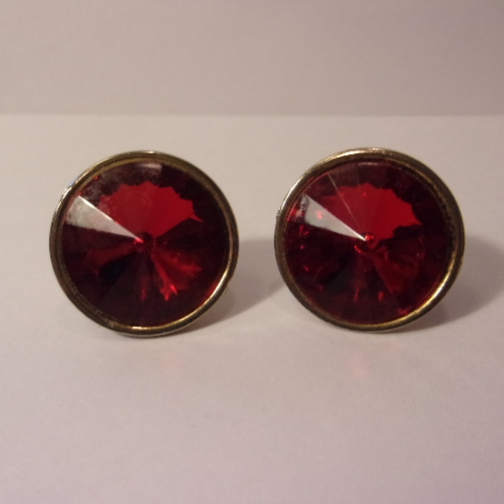 Vintage Red Faceted Rhinestone Round Clip Earrings